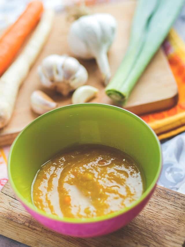 Top 6 Carrot Seed Oil Benefits for Your Hair