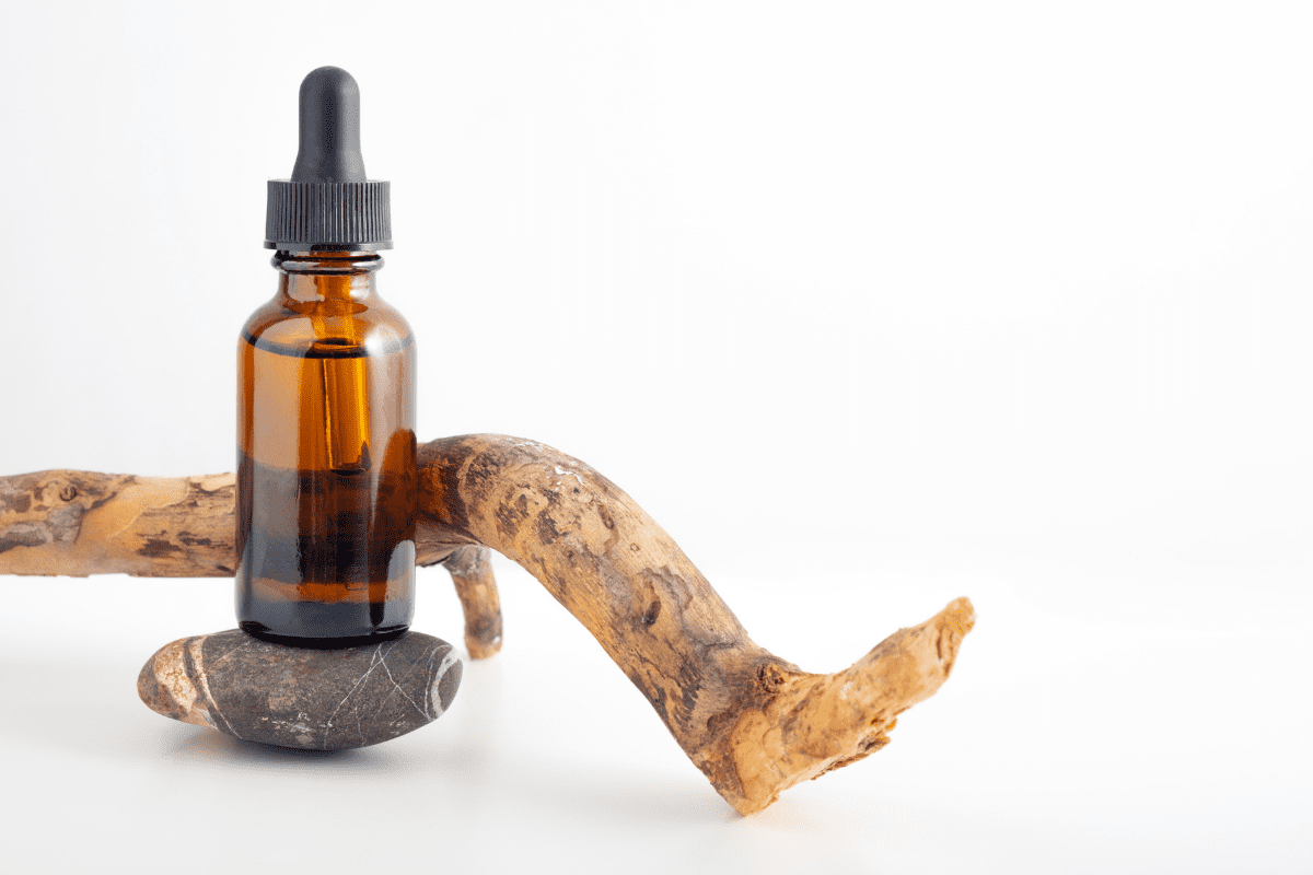 Sandalwood essential oil benefits