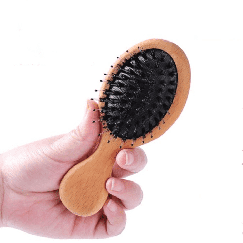 Best Travel Accessories_Hair Brush