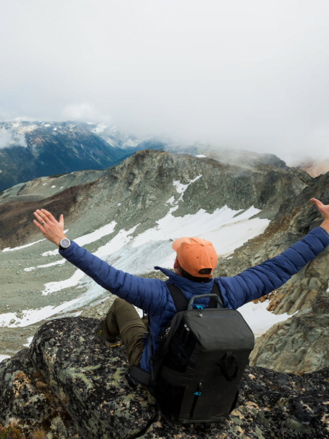 Travel Solo Like a Pro with These 5 Life-Saving Tips!