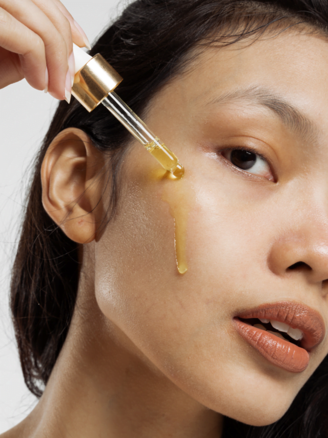 6 Avocado Oil Benefits For Your Skin