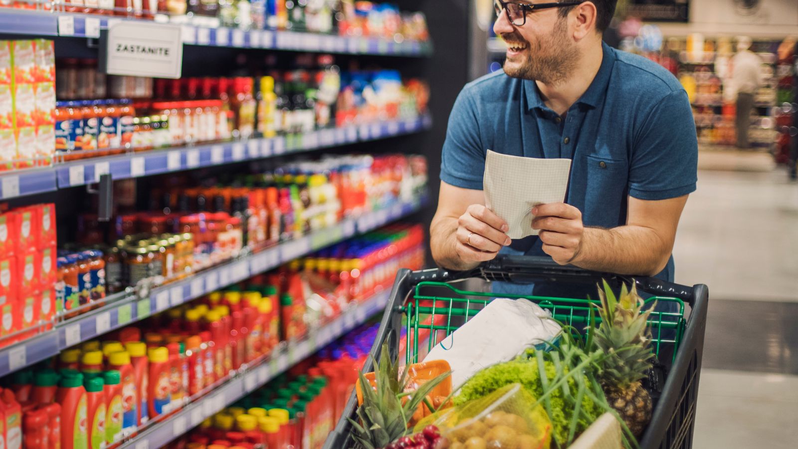 Attention Shoppers: Grocery Store Employees Reveal 14 Annoying Habits You MUST Break Now!