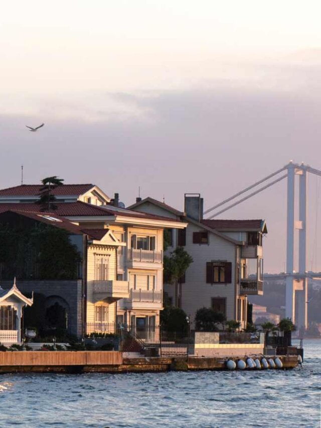 Top 5 Places to Buy Your Perfect Waterside Home in America