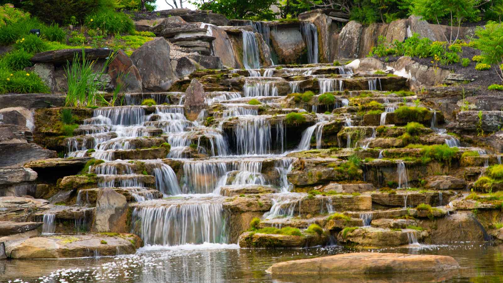 16 U.S Cities With the Friendliest People You'll Ever Meet