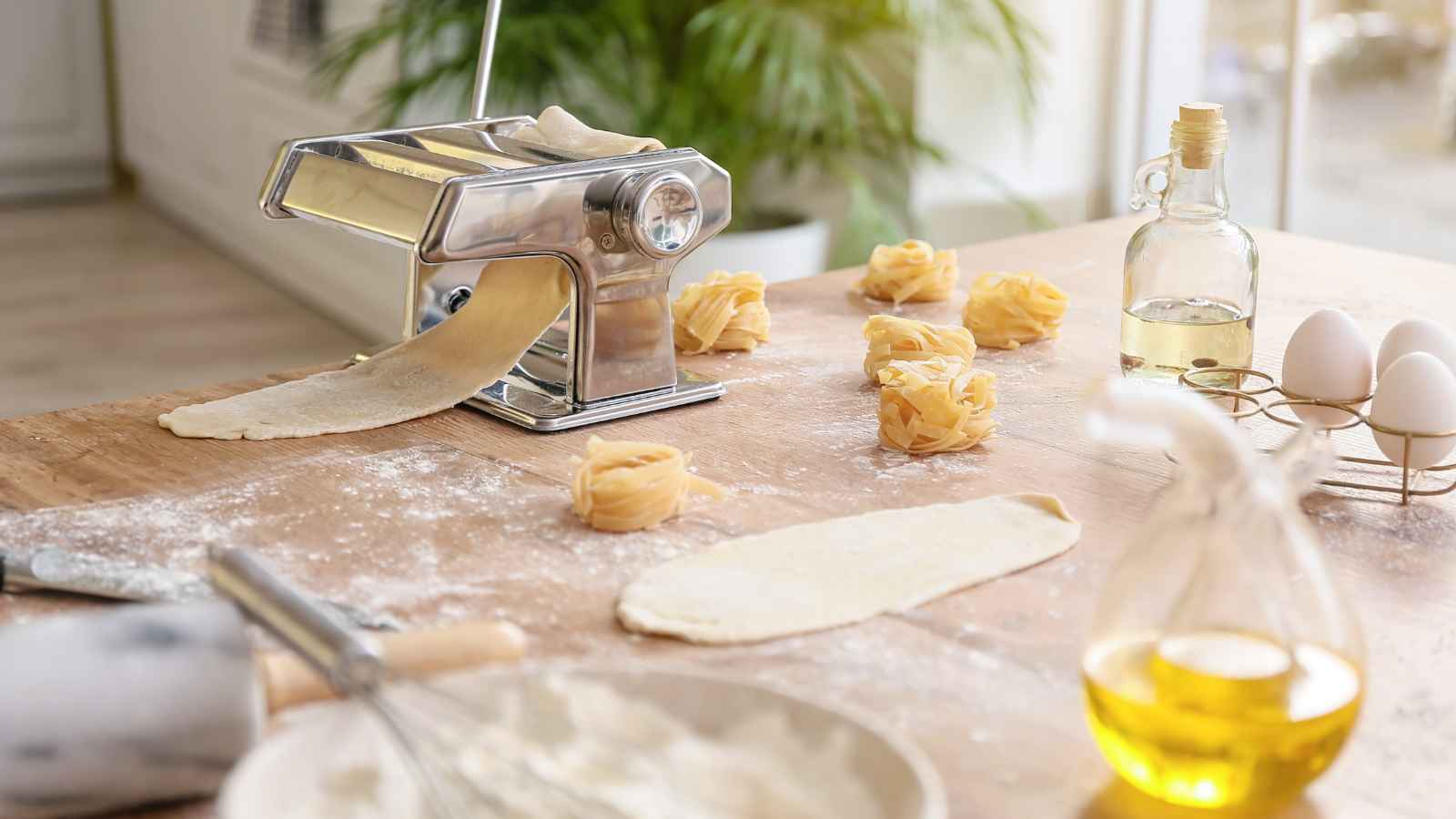 https://frenzhub.com/wp-content/uploads/2023/05/Pasta-Maker.jpg