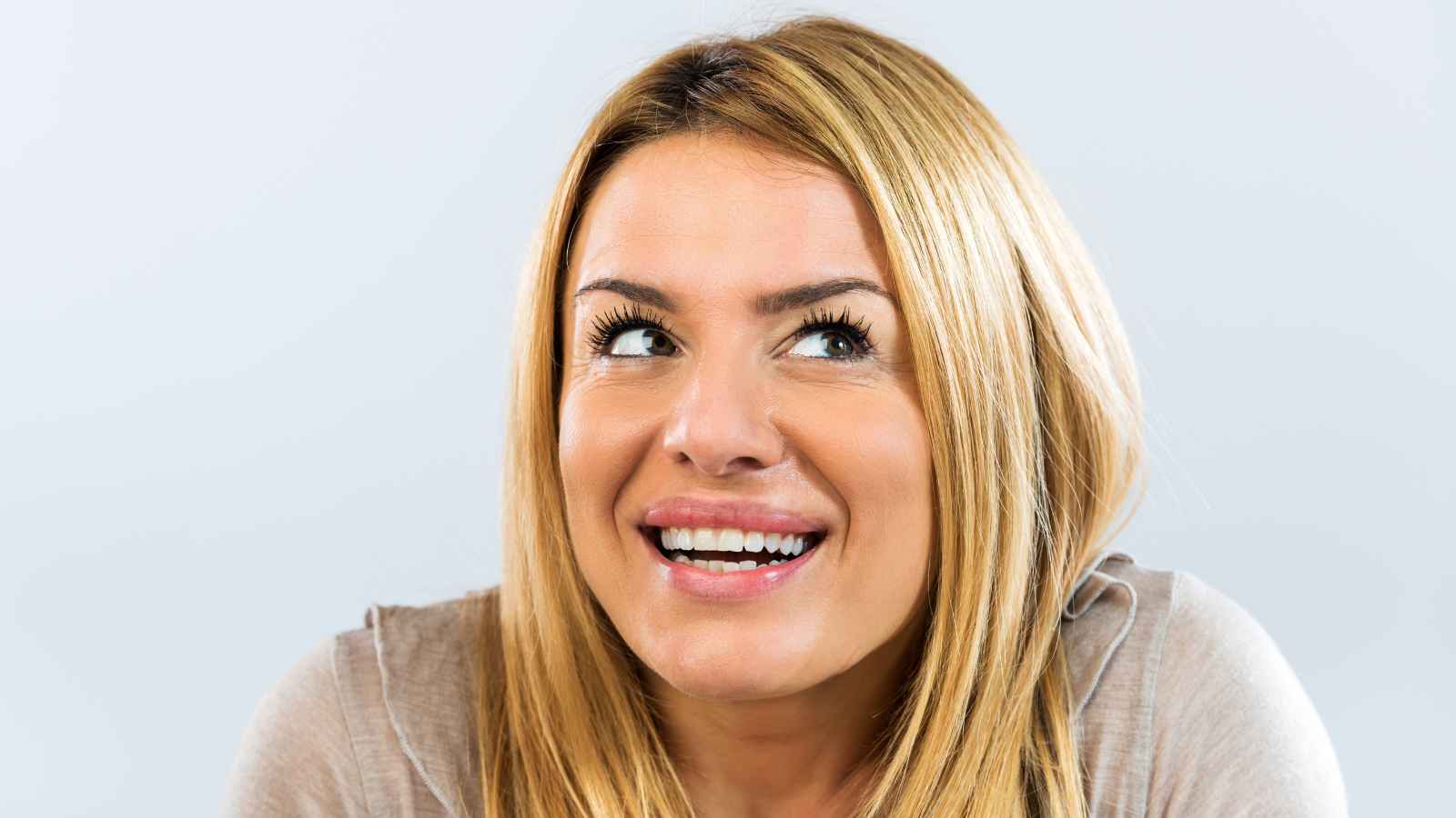 15 Subtle Signs That Prove You're Way More Attractive Than You Ever Imagined
