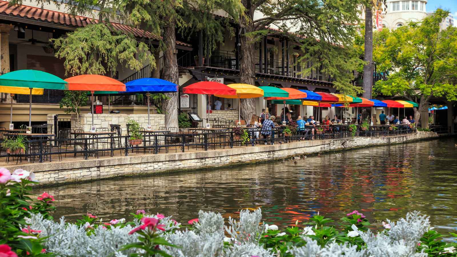16 U.S Cities With the Friendliest People You'll Ever Meet