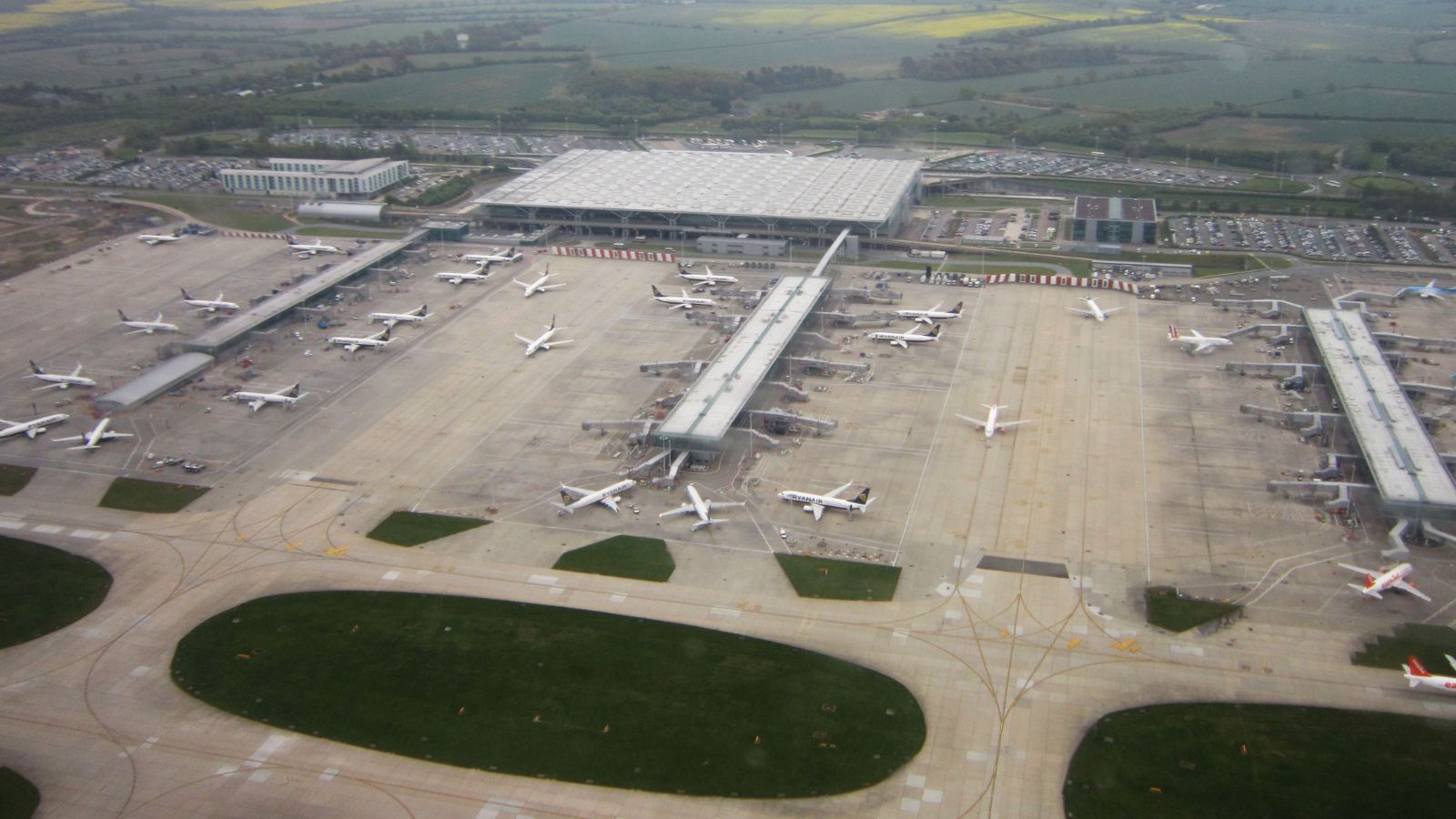 Stansted Airport London - Provided by My another account (talk)