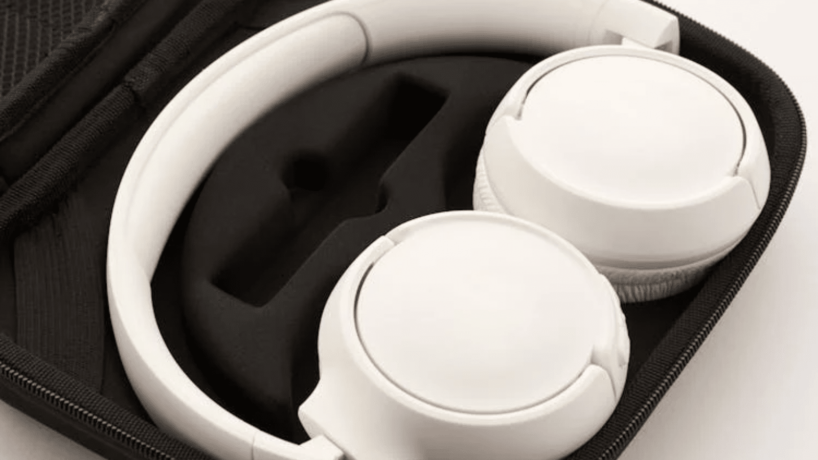 Tech Gear and Gadgets for an International Trip