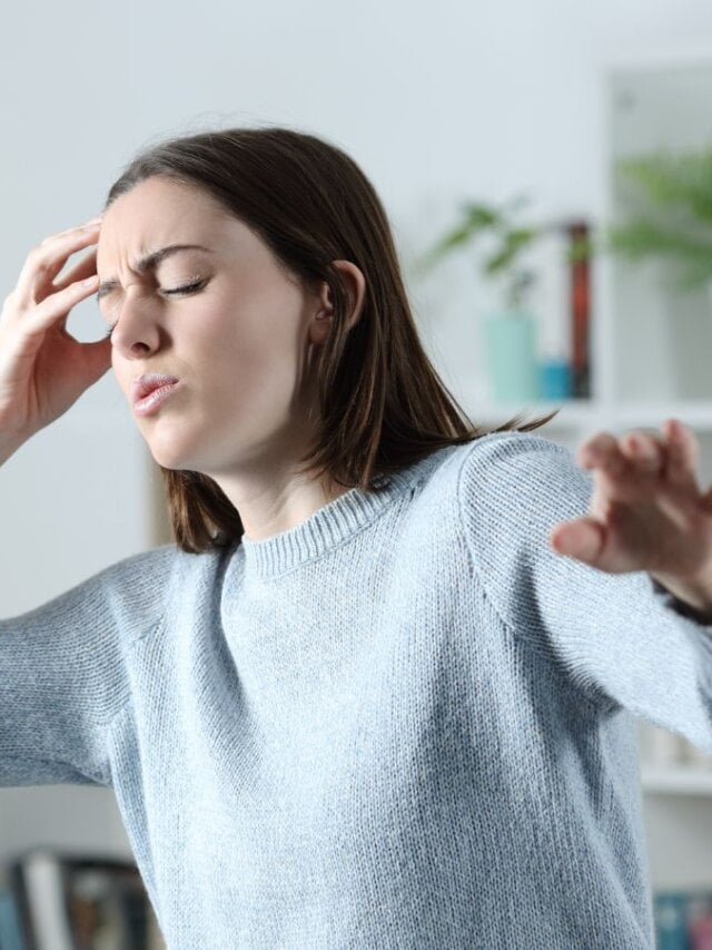 7 Things Women Do That Guys Can’t Stand