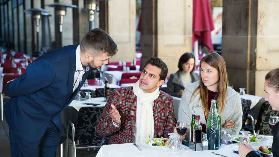 10 Outrageous Reasons People Were Kicked out of Restaurants