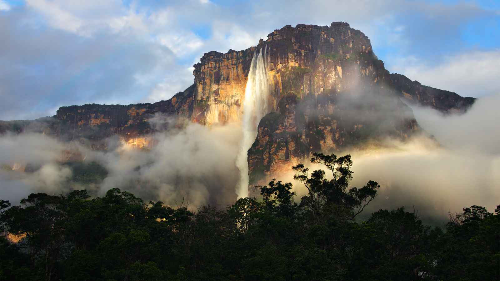 The 10 Most Dangerous Waterfalls in the World. Would You Venture?
