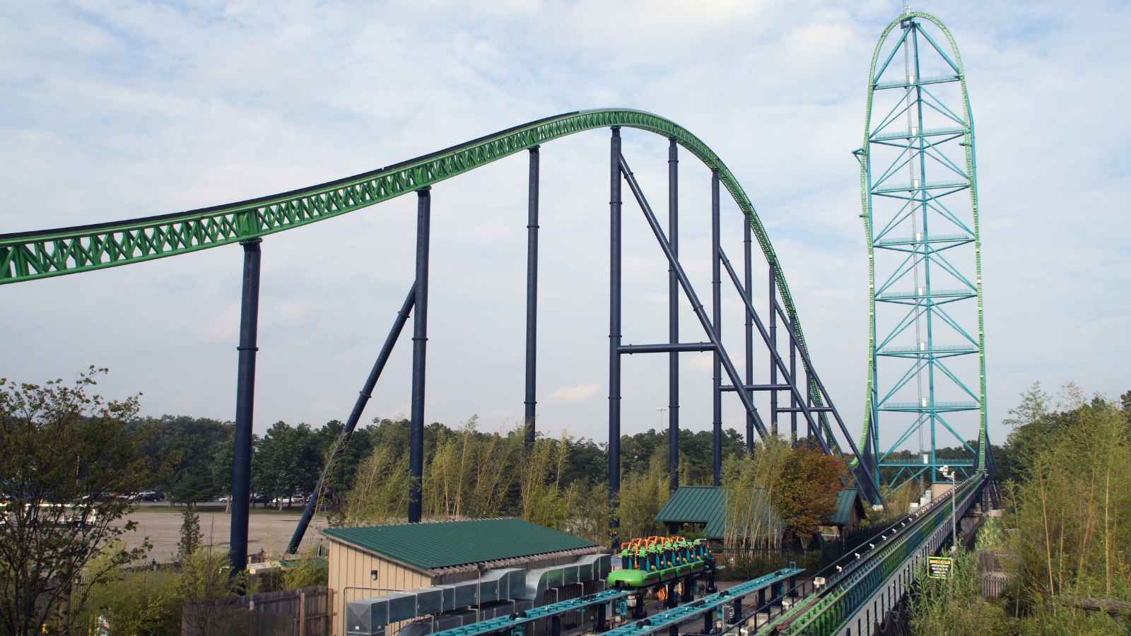 10 Scariest Rollercoasters in the U.S. Would You Ride Them