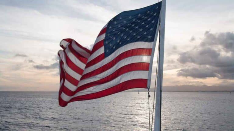 10 Best Lakes to Visit Across the United States