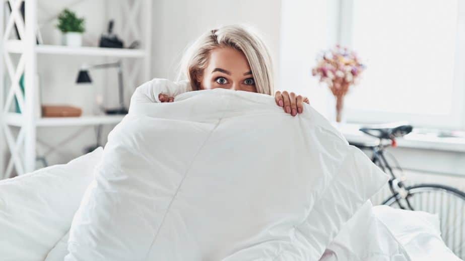 Is She the Worst Girlfriend Ever for "Sleeping in" on Her Boyfriend's Work Wake-up Call?