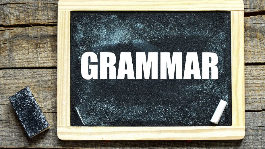 14 Things That Label You as 'Uneducated' on Social Media