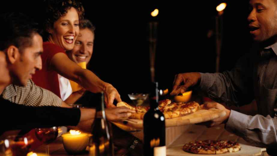 Teaching Dining Etiquette to Americans: Here Are the 20 Most Common Mistakes I’ve Seen