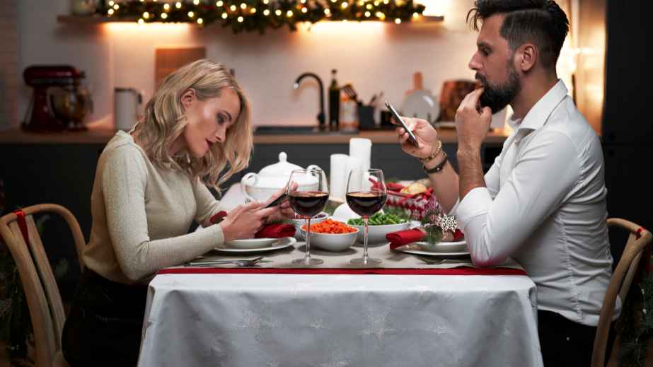 Teaching Dining Etiquette to Americans: Here Are the 20 Most Common Mistakes I’ve Seen