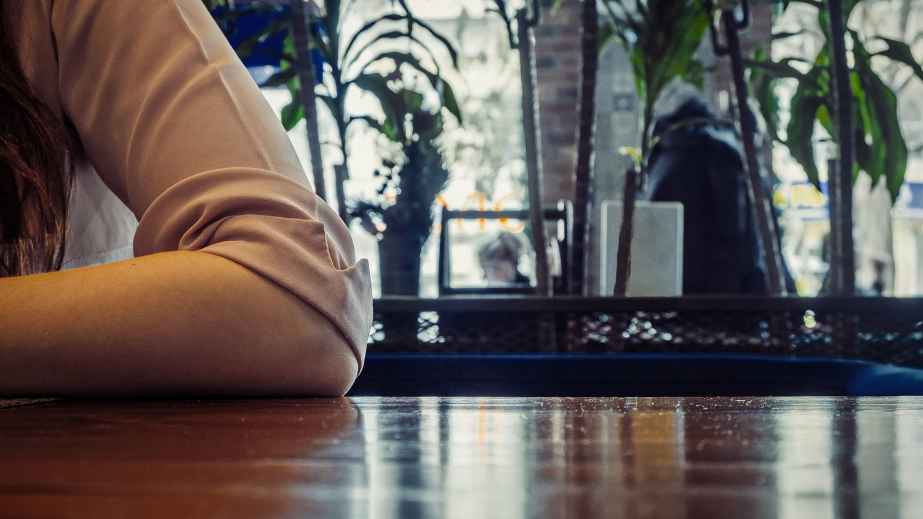 Teaching Dining Etiquette to Americans: Here Are the 20 Most Common Mistakes I’ve Seen