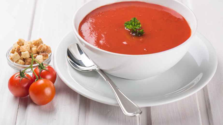 Teaching Dining Etiquette to Americans: Here Are the 20 Most Common Mistakes I’ve Seen