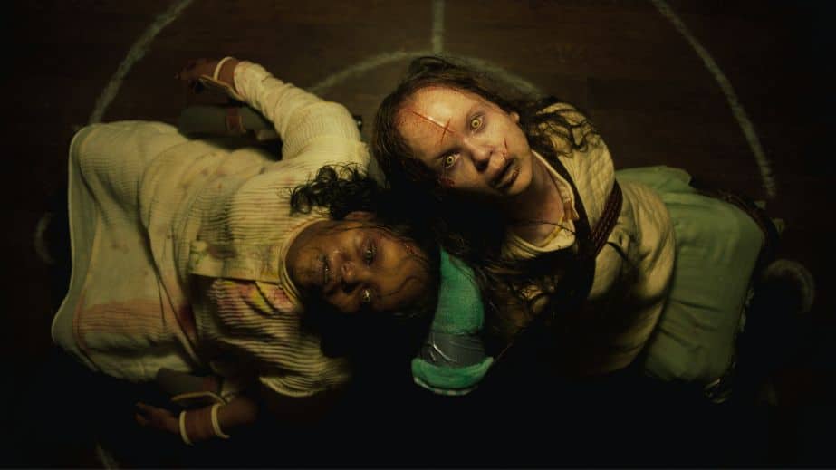12 Rewatchable Movies That Found New Ways To Scare Audiences/