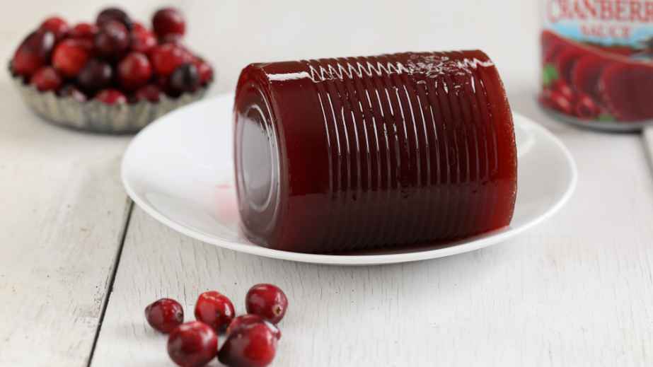 14 Strange Thanksgiving Traditions That Everyone Pretends Aren't Weird