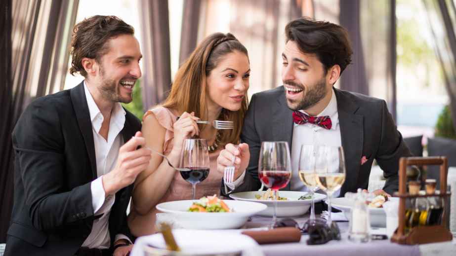 20 Unforgivable Blunders When Dining Out: Don’t Be Caught Making These