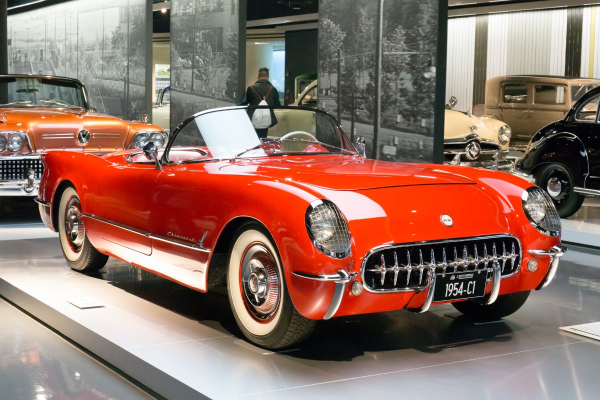 12 Cool Vintage Convertibles That Will Blow Your Hair Back