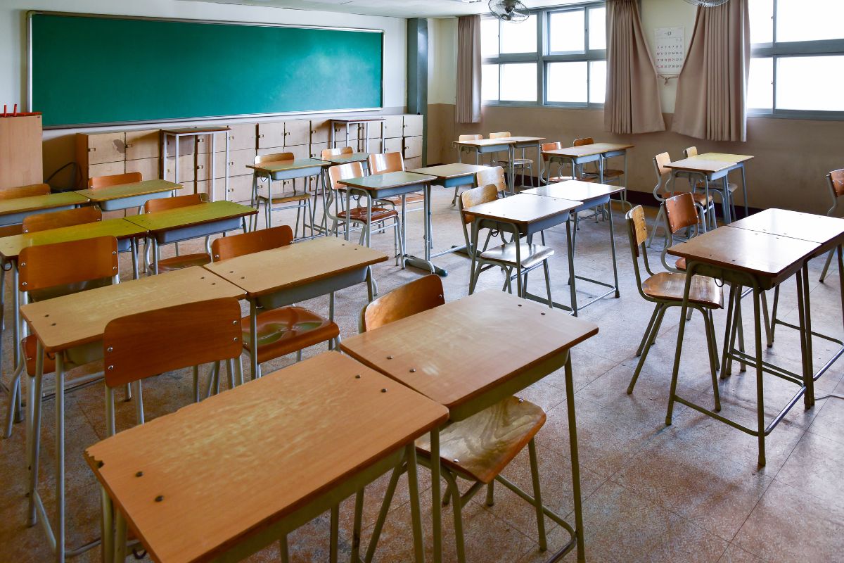 Traditional Desks