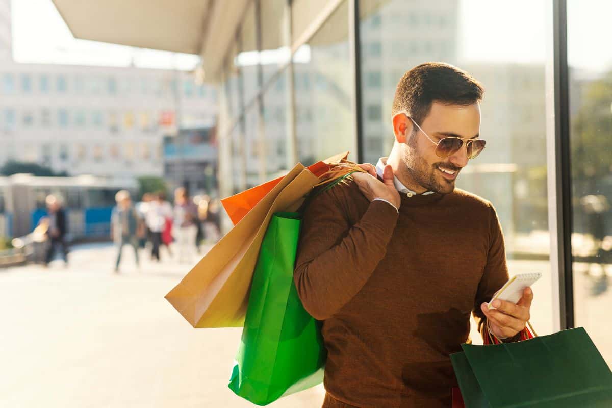 Top 15 Things Men Pretend They Don't Do