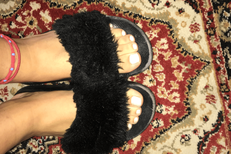 How to Sell Feet Pictures: A Comprehensive Guide for Success