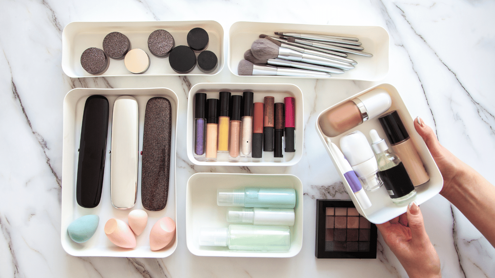 11 Makeup Storage Ideas for All Your Favorite Cosmetics - Frenz ...