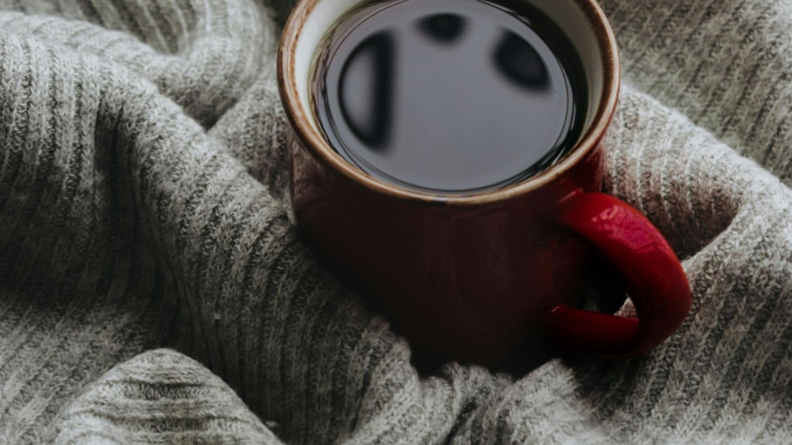 7 Positively Simple Cozy Crafts to Make for a Very Hygge Winter